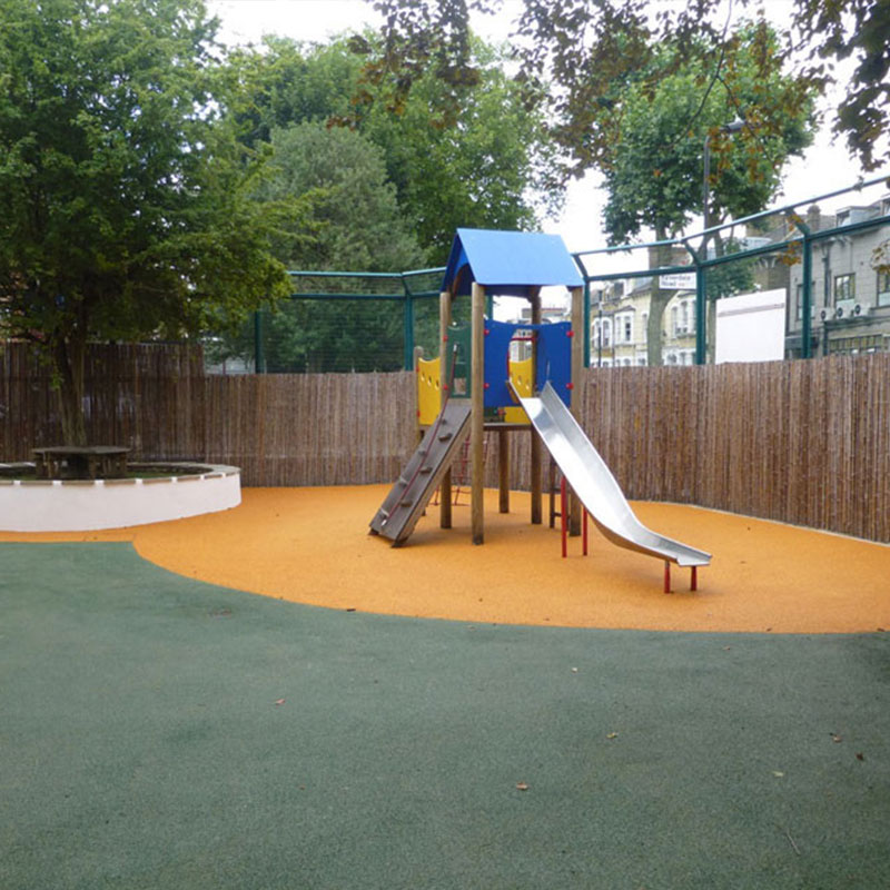 Wetpour Playground in Islington